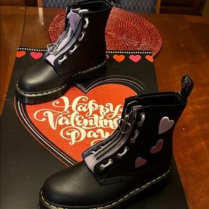 Dr Martens 1460 Zip Heart Lug Lavender Black